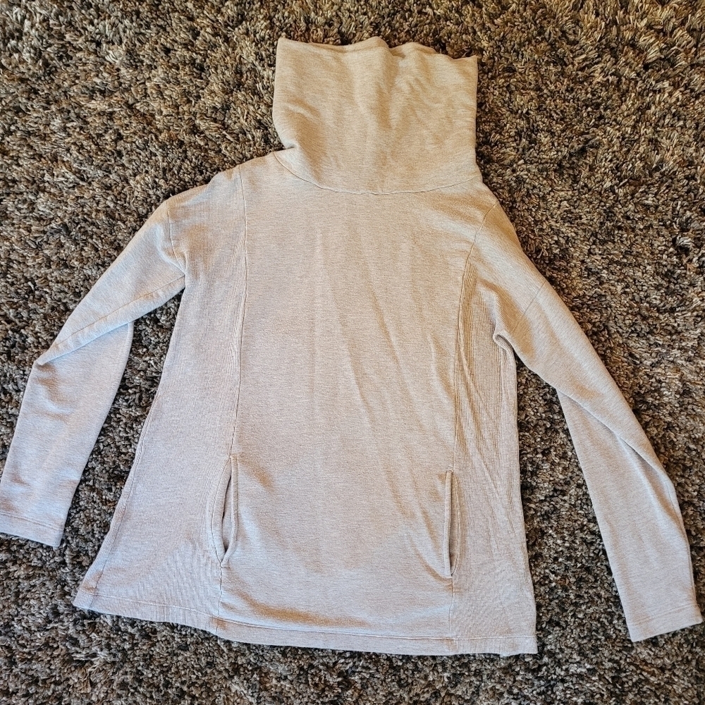 Soft Surroundings Women's Rayon Turtleneck Tunic Sweatshirt Top Size XS - Picture 2 of 8
